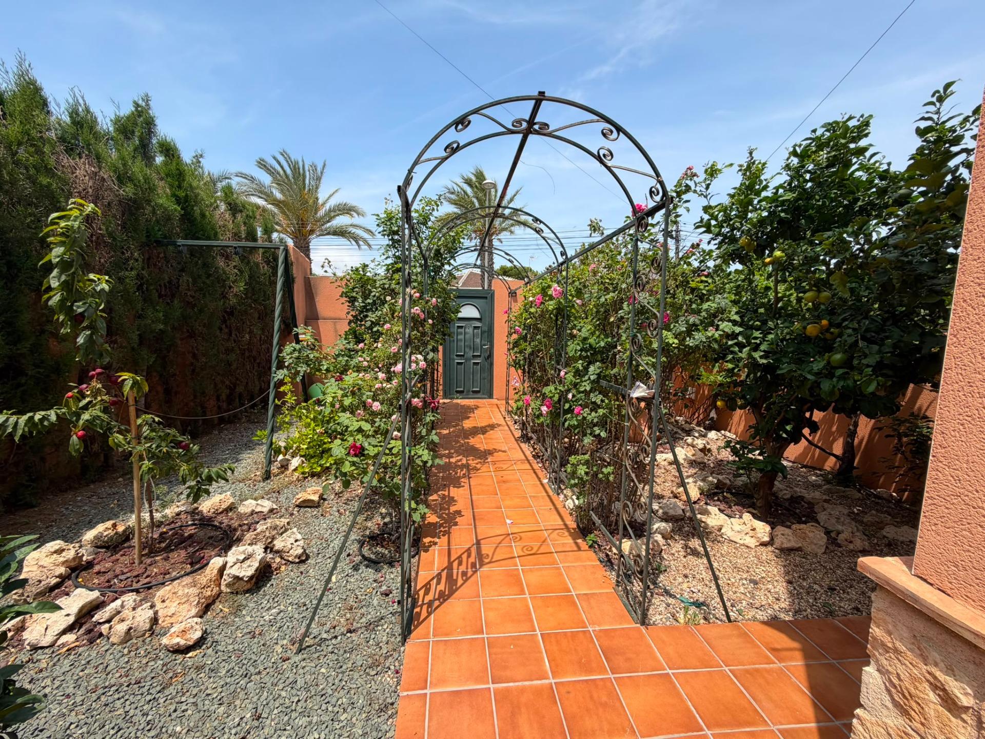 VILLA IN LOS BALCONES WITH 4 BEDROOMS, 4 BATHROOMS, PRIVATE POOL, AND GARAGE image 10