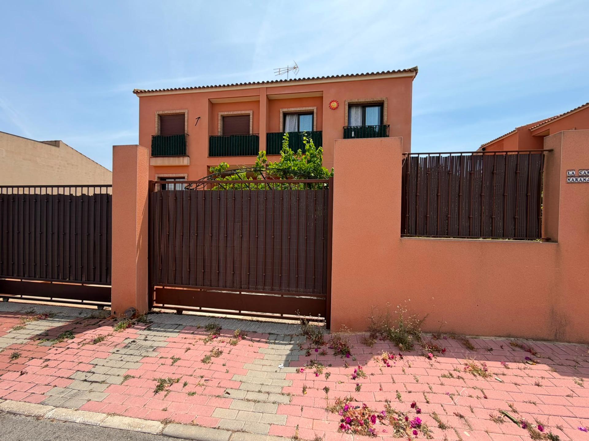VILLA IN LOS BALCONES WITH 4 BEDROOMS, 4 BATHROOMS, PRIVATE POOL, AND GARAGE image 5
