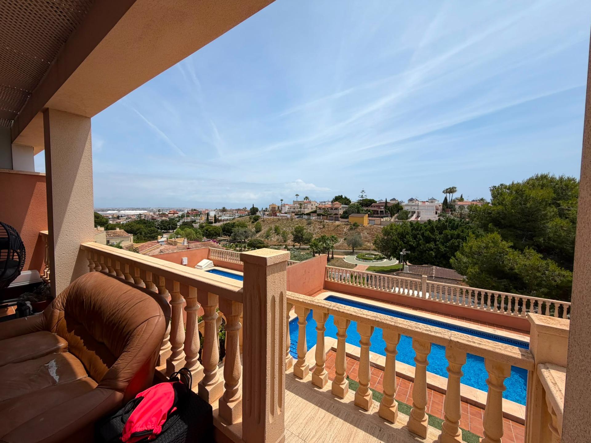 VILLA IN LOS BALCONES WITH 4 BEDROOMS, 4 BATHROOMS, PRIVATE POOL, AND GARAGE image 32
