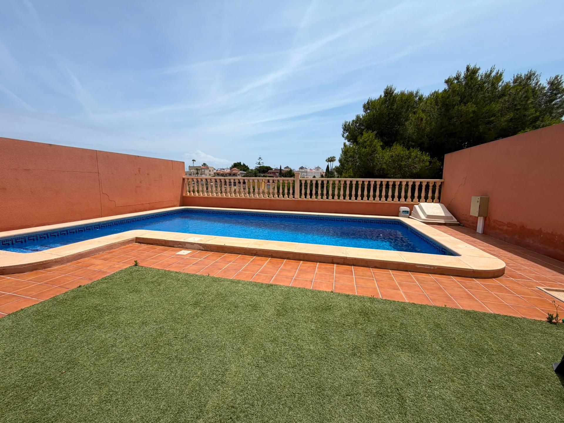 VILLA IN LOS BALCONES WITH 4 BEDROOMS, 4 BATHROOMS, PRIVATE POOL, AND GARAGE image 41