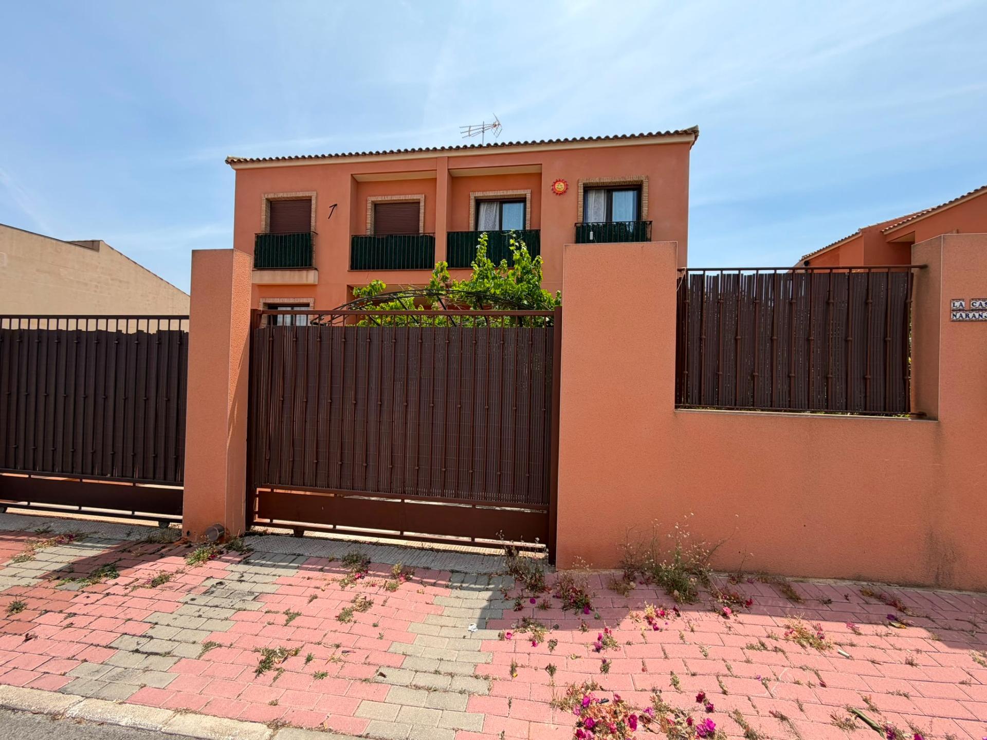 VILLA IN LOS BALCONES WITH 4 BEDROOMS, 4 BATHROOMS, PRIVATE POOL, AND GARAGE image 6