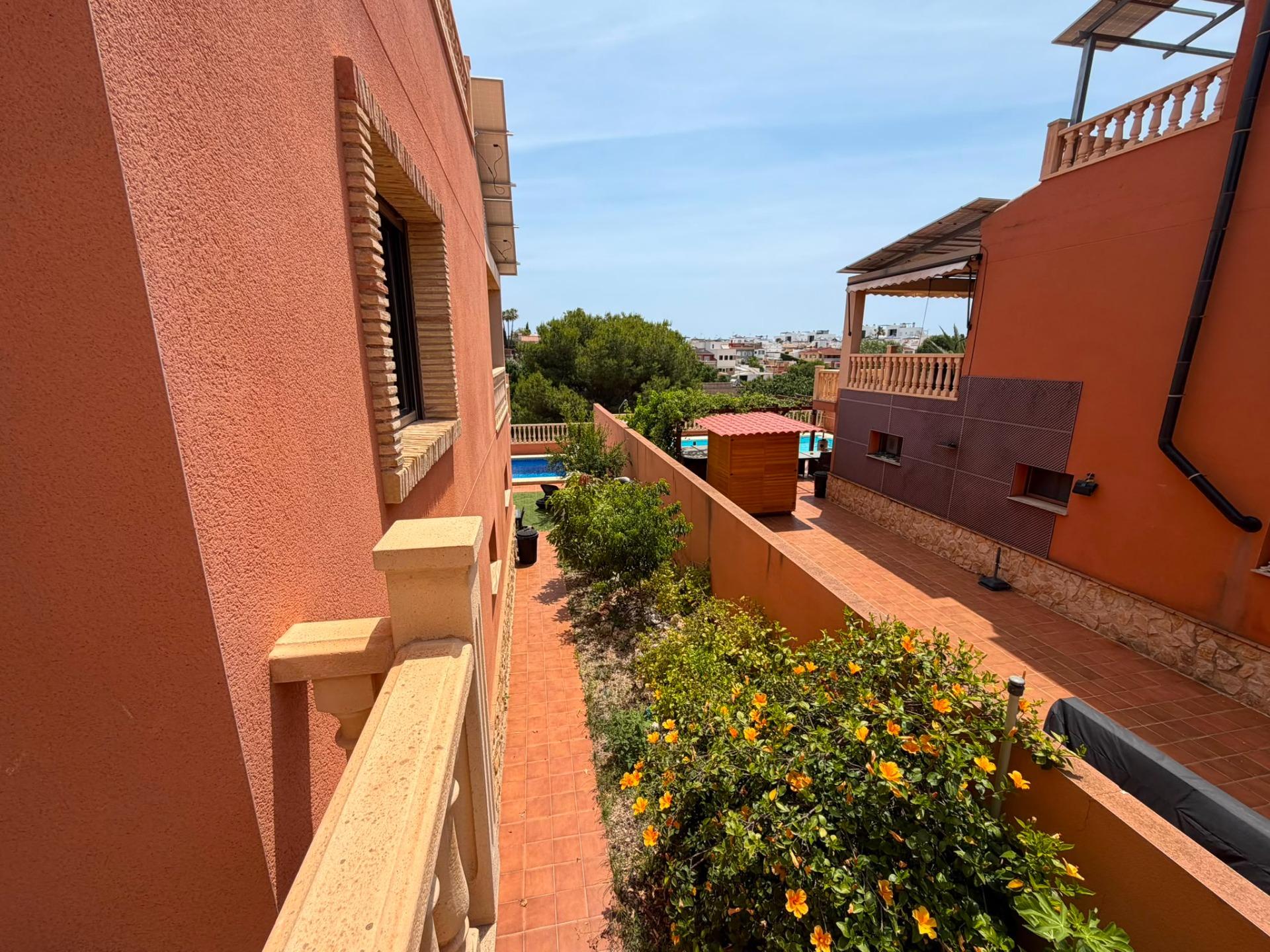 VILLA IN LOS BALCONES WITH 4 BEDROOMS, 4 BATHROOMS, PRIVATE POOL, AND GARAGE image 15