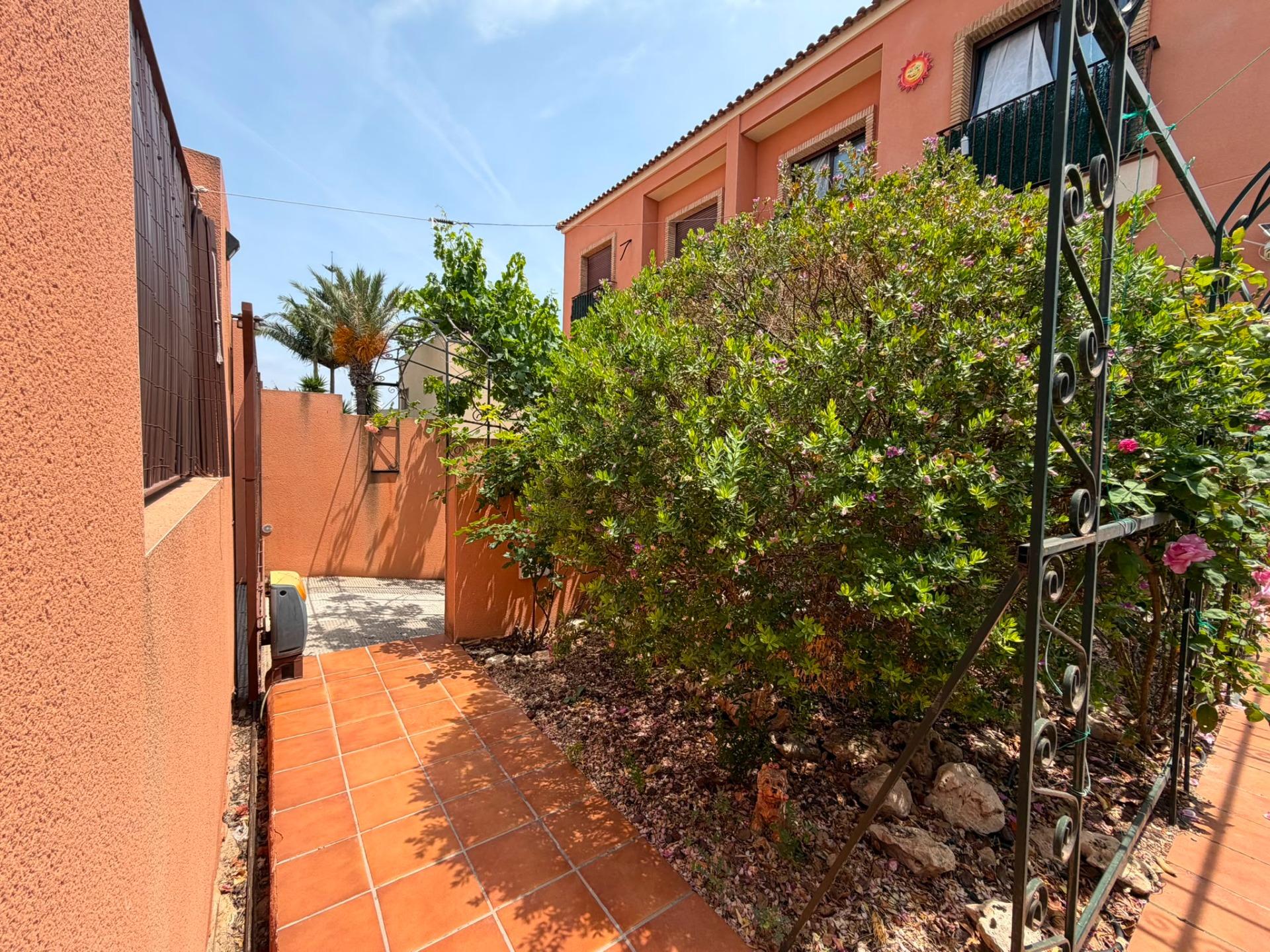 VILLA IN LOS BALCONES WITH 4 BEDROOMS, 4 BATHROOMS, PRIVATE POOL, AND GARAGE image 7