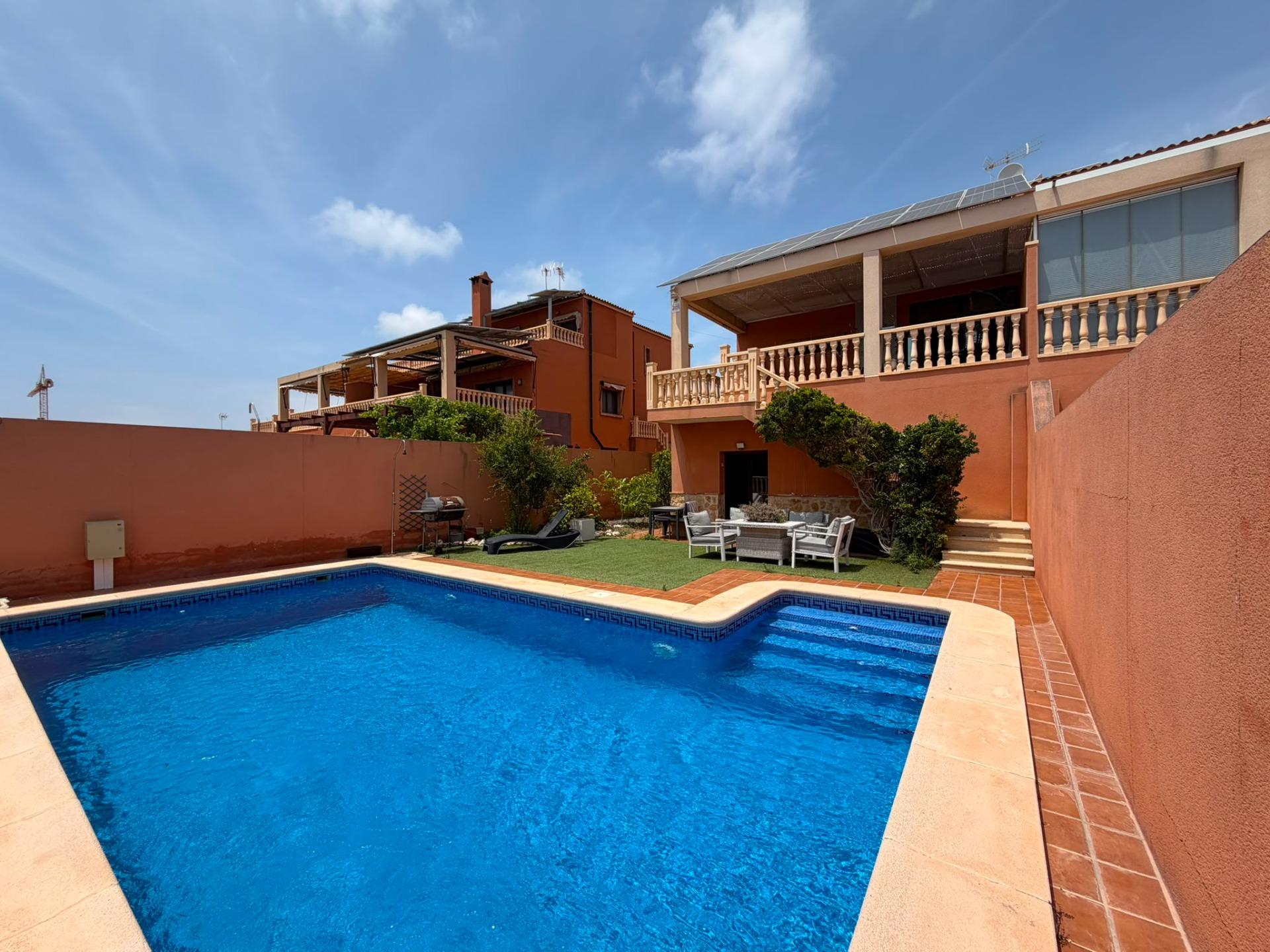 VILLA IN LOS BALCONES WITH 4 BEDROOMS, 4 BATHROOMS, PRIVATE POOL, AND GARAGE image 35