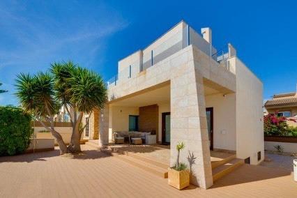 Exclusive 4-Bedroom Luxury Villa with Sea Views, Pool and Smart Home System in Torrevieja (La Mata / Torreblanca) image 2