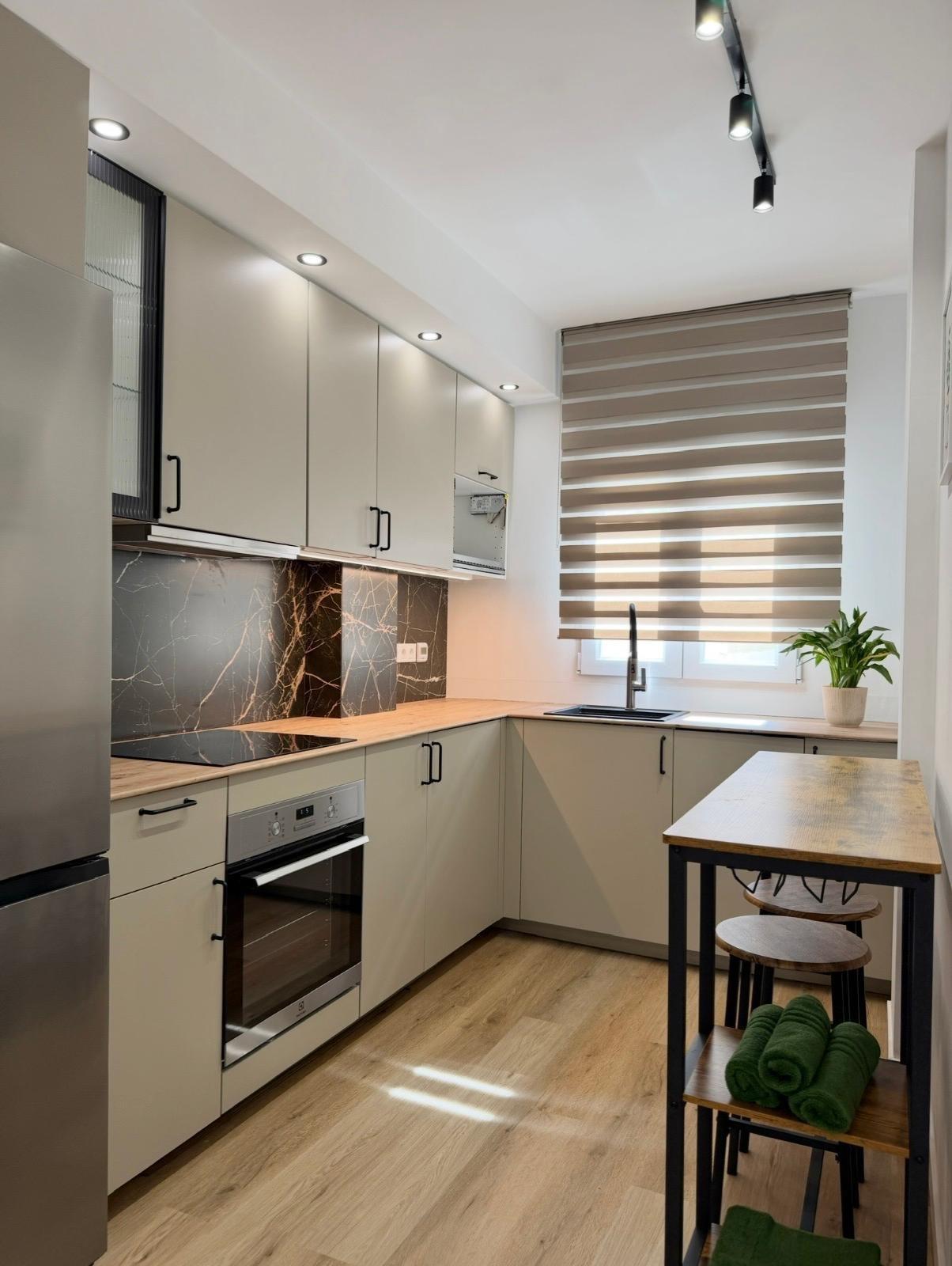Fully Renovated 2-Bedroom Apartment Just 50 Metres from the Beach in Torrevieja image 10