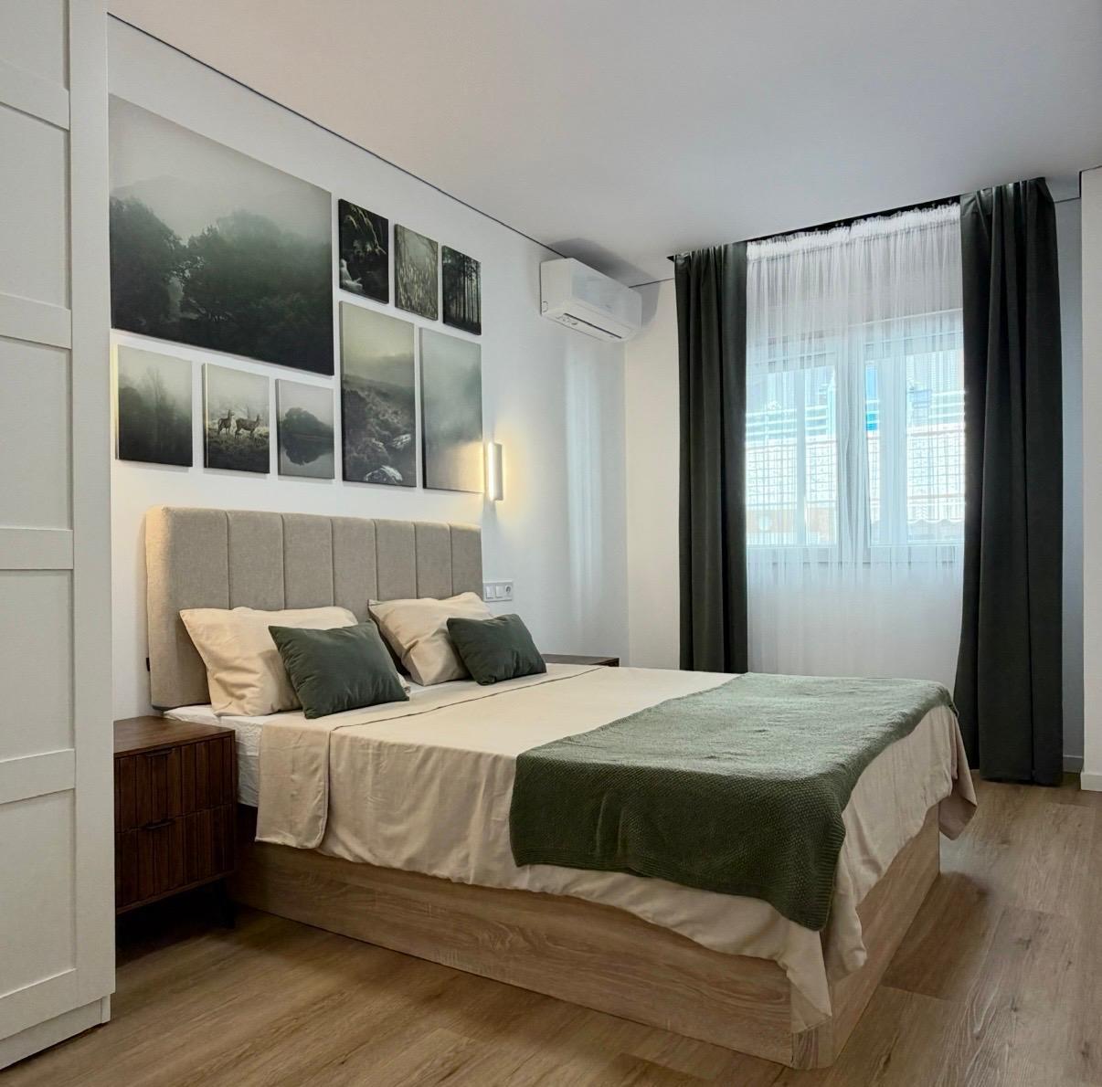 Fully Renovated 2-Bedroom Apartment Just 50 Metres from the Beach in Torrevieja image 5