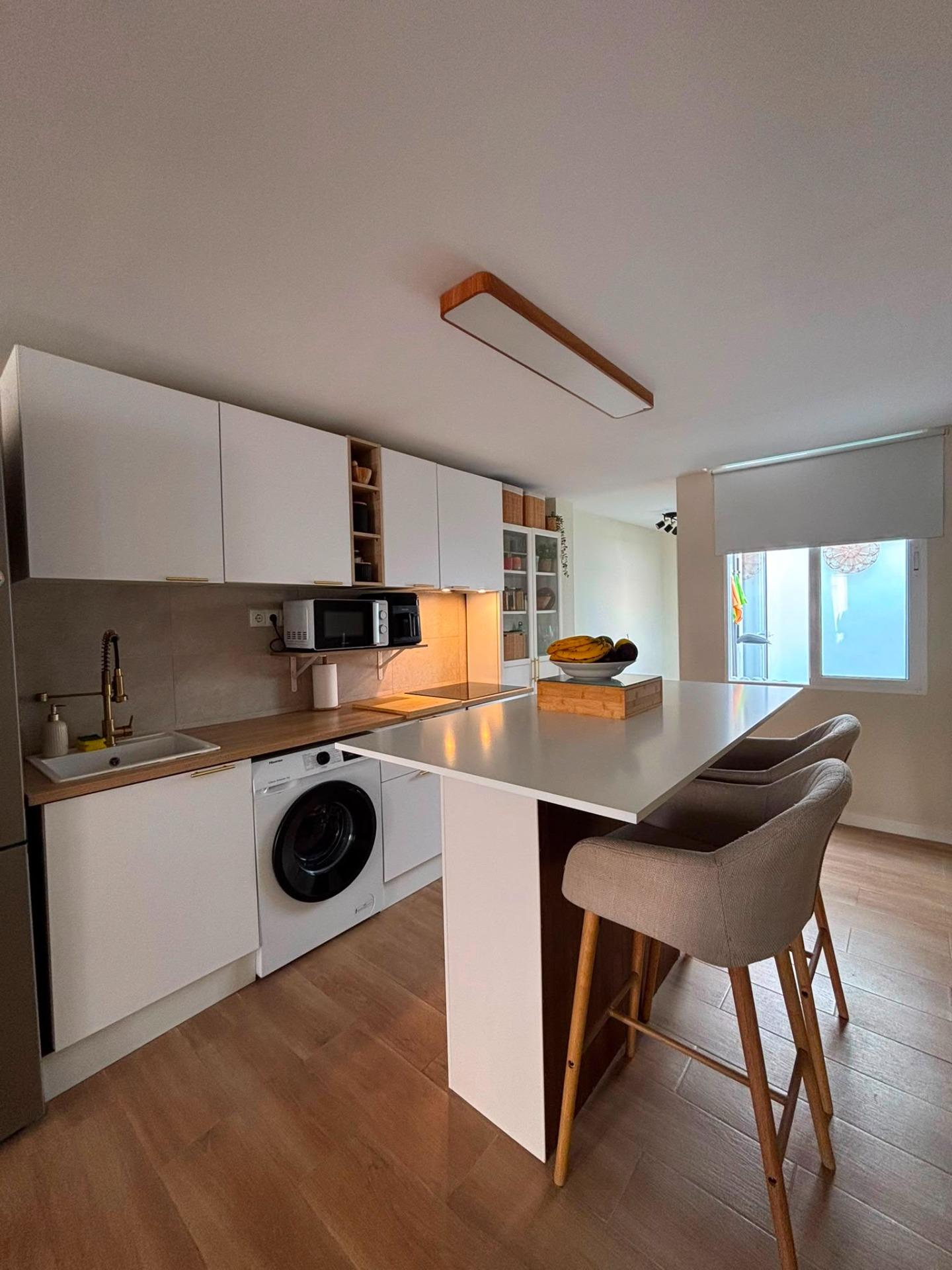 Fully Renovated 4-Bedroom Townhouse with Investment Potential in Central Torrevieja image 43