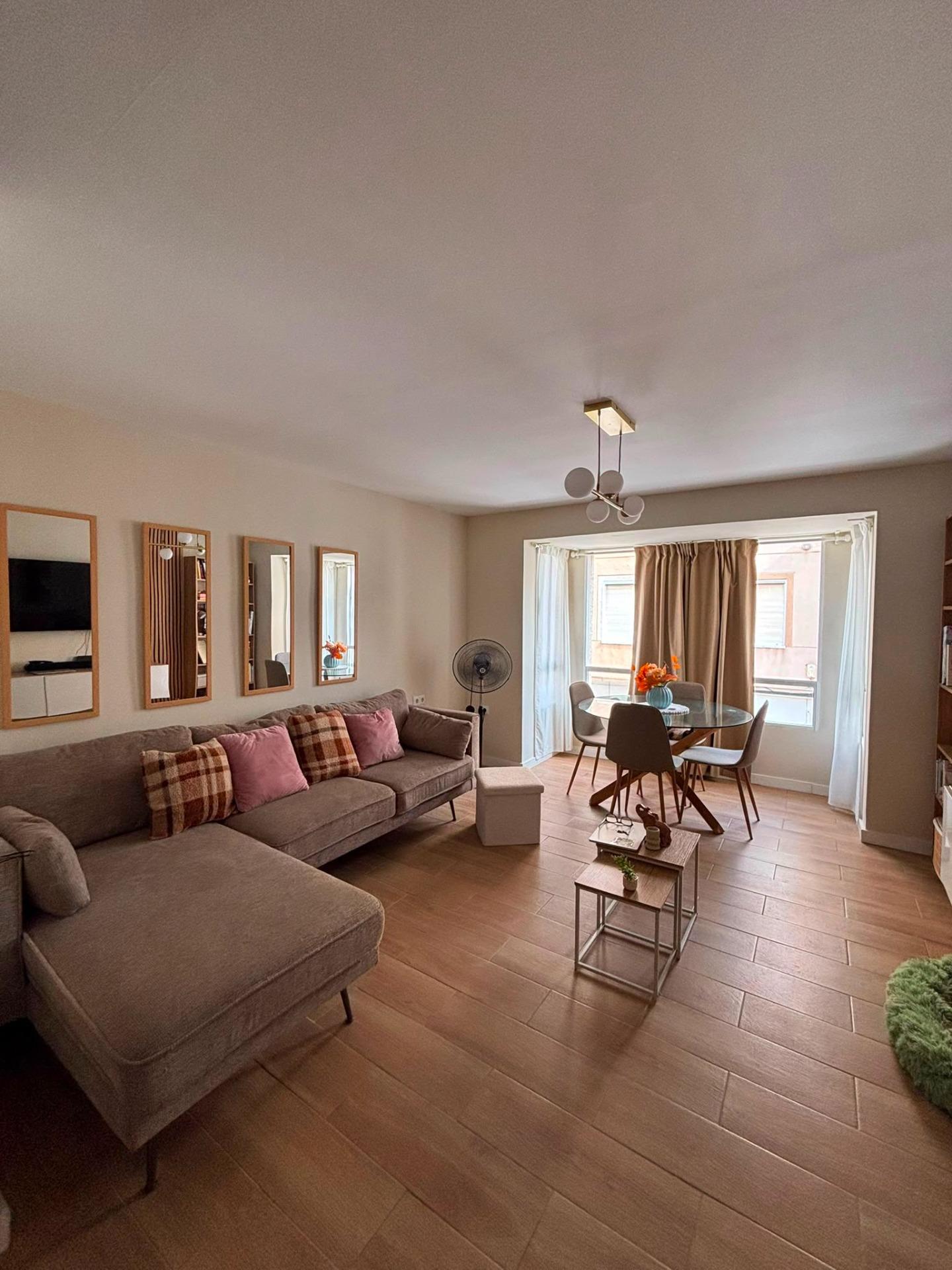 Fully Renovated 4-Bedroom Townhouse with Investment Potential in Central Torrevieja image 51