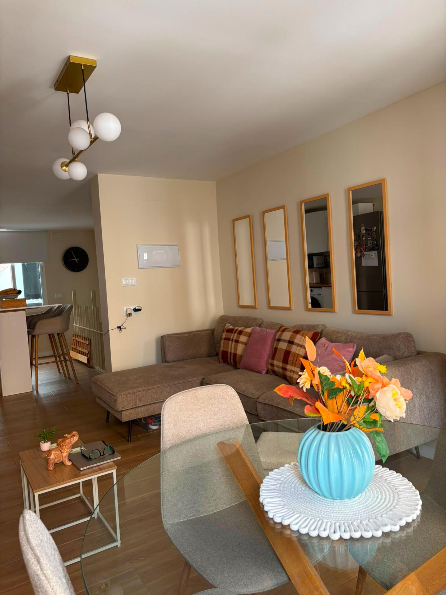 Fully Renovated 4-Bedroom Townhouse with Investment Potential in Central Torrevieja image 44