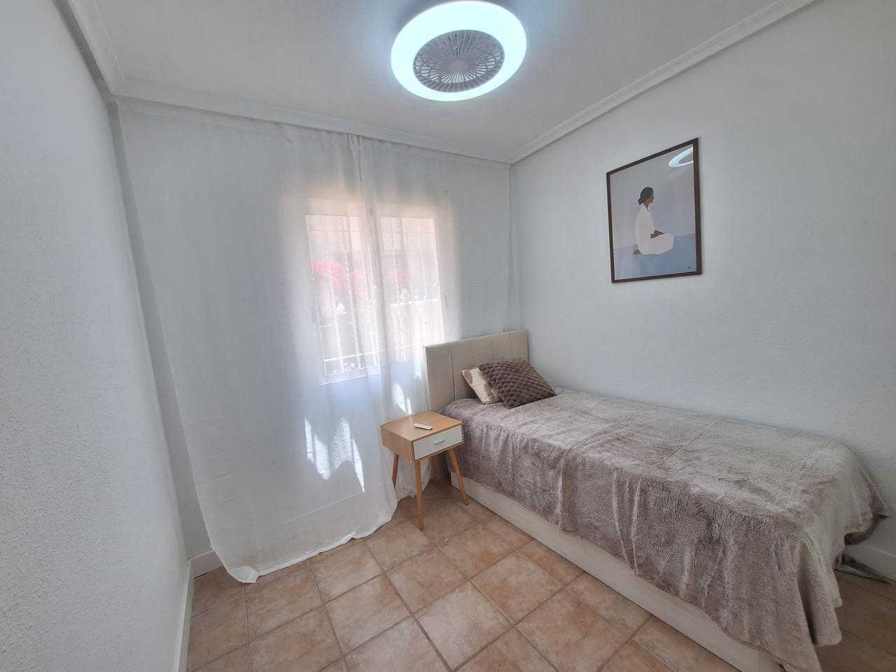 Fully Renovated South-Facing Bungalow Next to Habaneras & Carrefour in Torrevieja image 17