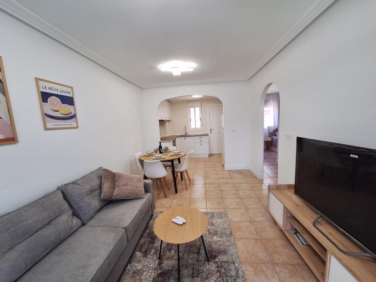 Fully Renovated South-Facing Bungalow Next to Habaneras & Carrefour in Torrevieja image 10