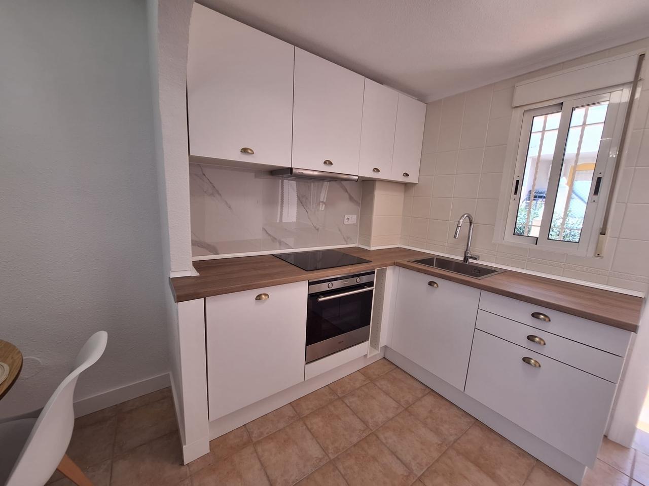 Fully Renovated South-Facing Bungalow Next to Habaneras & Carrefour in Torrevieja image 12
