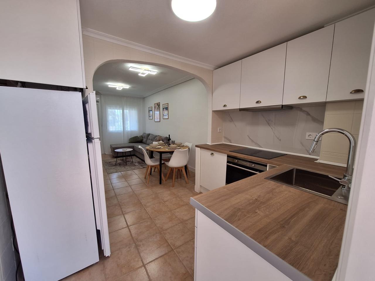 Fully Renovated South-Facing Bungalow Next to Habaneras & Carrefour in Torrevieja image 13