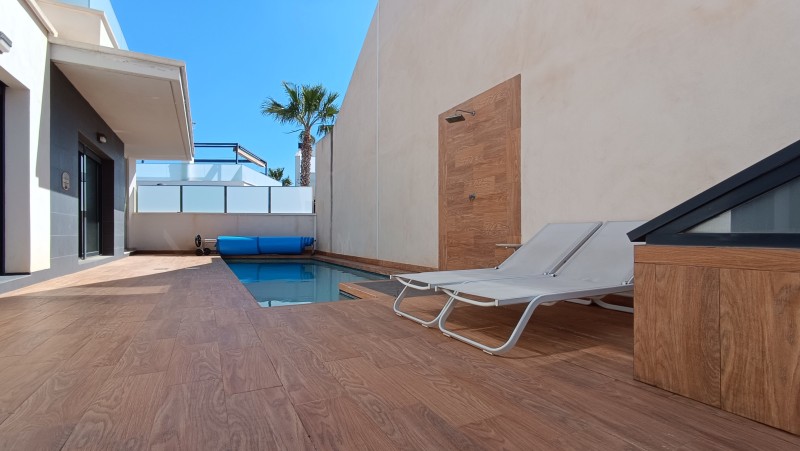 Modern 3-Bedroom House with Private Pool in Lomas de Cabo Roig, Orihuela Costa image 40