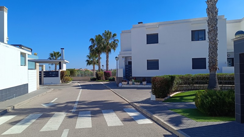 Modern 3-Bedroom House with Private Pool in Lomas de Cabo Roig, Orihuela Costa image 48