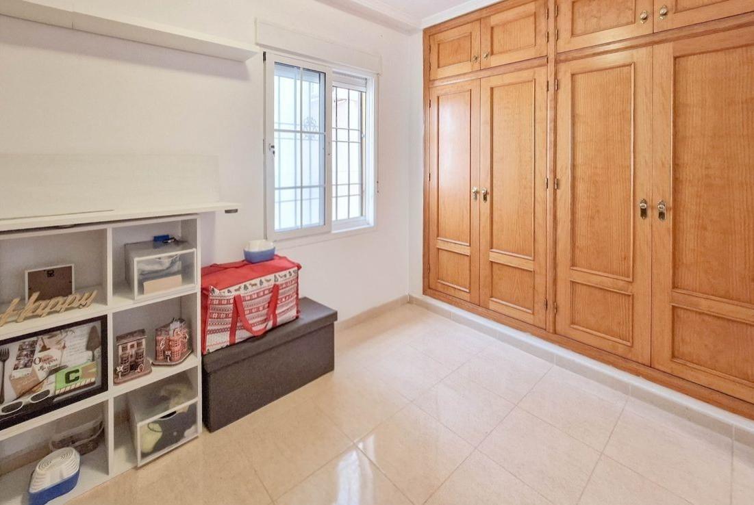 Renovated 2-Bedroom Apartment with Communal Pool in Lomas de Cabo Roig image 6